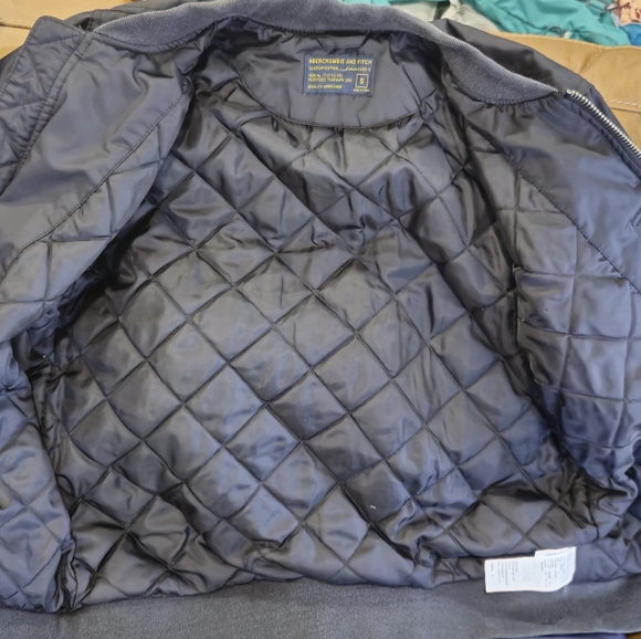 Men's Abercrombie & Fitch Bomber Jacket - Picture 3 of 13